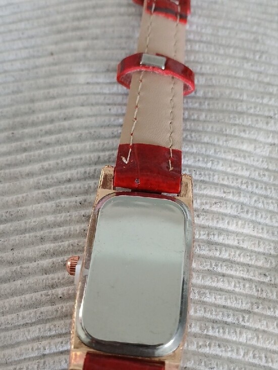 Red Crystal Accent Women\'s Leather Strap Watch main image 5